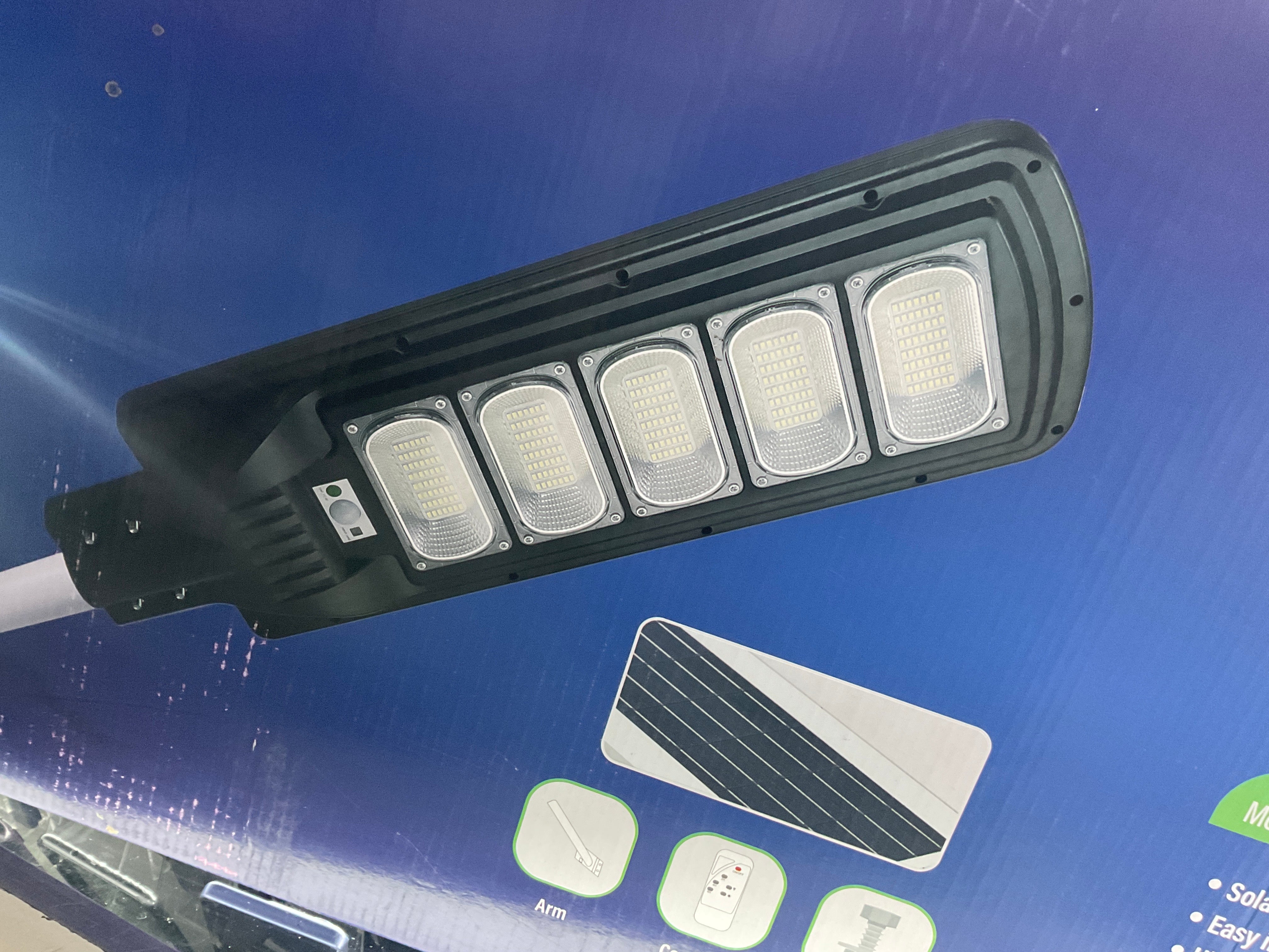 Foco solar tatalux talsl25-200