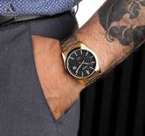 RELOJ DORADO CON NEGRO ESFERA