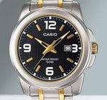 RELOJ PLATEADO CON LINEAS DORADASN Y ESFERA NEGRA