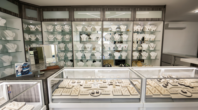 files/freepik__transform-this-jewelry-store-interior-into-a-highe__60715.png