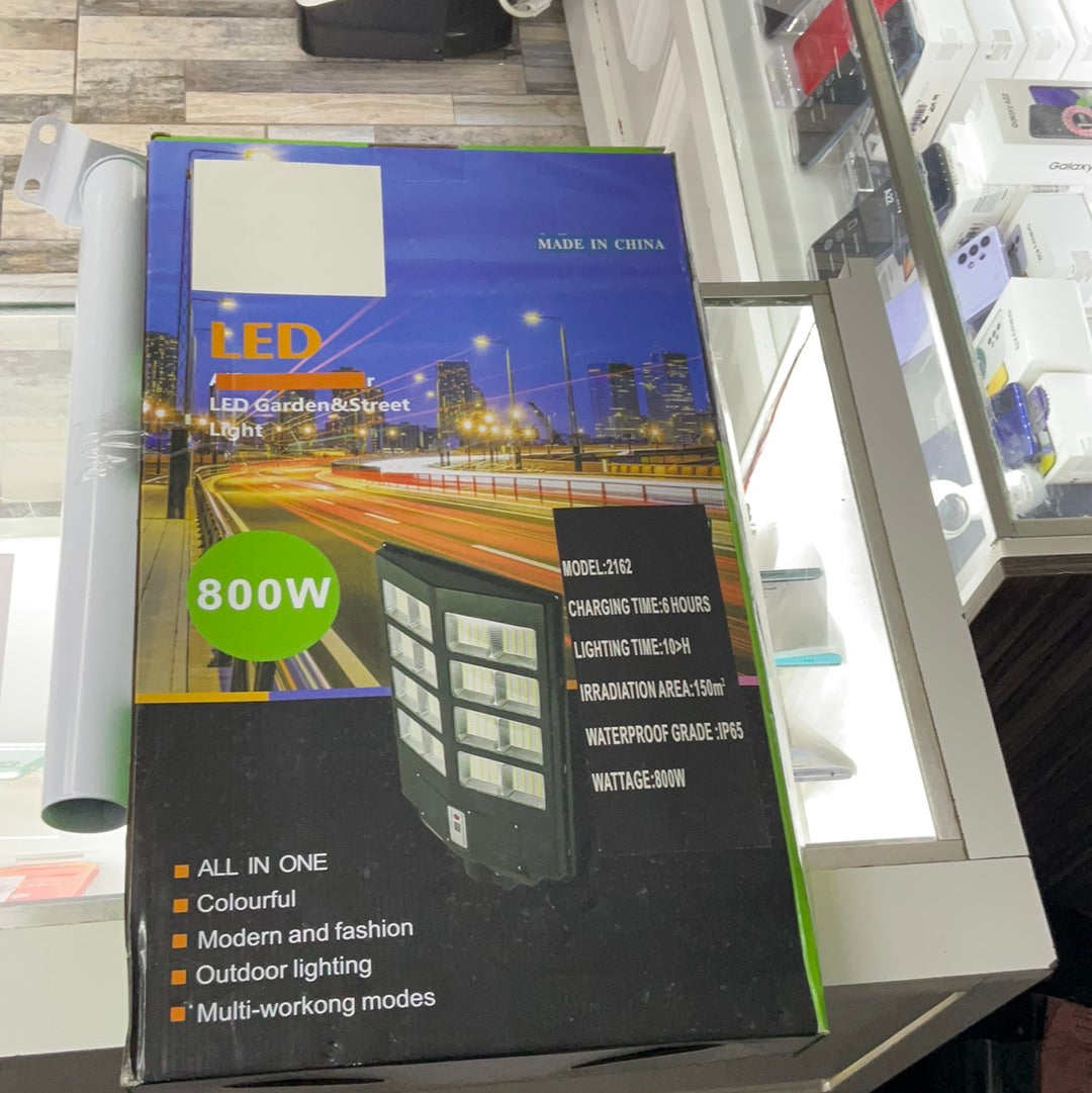 Foco solar 800W