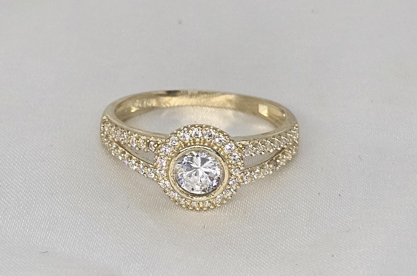 Solitario CZ 10k